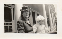 1948-leona-bracey-pruden-holding-terry-pruden-img369