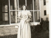 img999-dorothy-bradshaw-in-front-of-house-in-chuckatuck