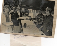 aleck-and-kent-in-suffolk-serving-fish-and-chips-CVFDimg591