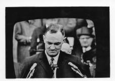 governor-on-tv-img034