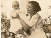 dot-gilliam-and-judith-circa-1917-in-chuckatuck-img334