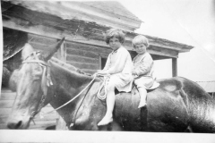 virginia-and-ercile-circa-1921img122