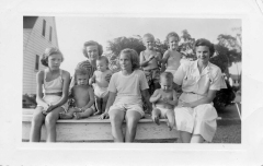 young-polly-with-a-group-need-names-img865