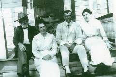 members-of-cotten-and-woodard-family-in-1910-img547