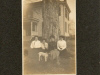 four-ladies-outside-of-cotten-home-1909-img043