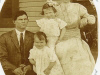 underwood-family-in-1911-at-the-griffin-home-in-everetts-img138