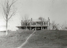 saunders-jr-tf-family-homeplace-everets-img202