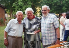 1994-willy-staylor-mrs-thomas-dr-thomas-whitley-july-picnicimg071
