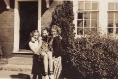 unknown-marion-morgan-and-grace-mcconnell-image1-5